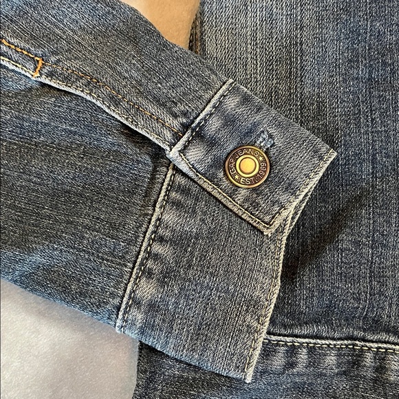 GAP Blue Denim Jean Jacket. Stretch. Large - Picture 4 of 9